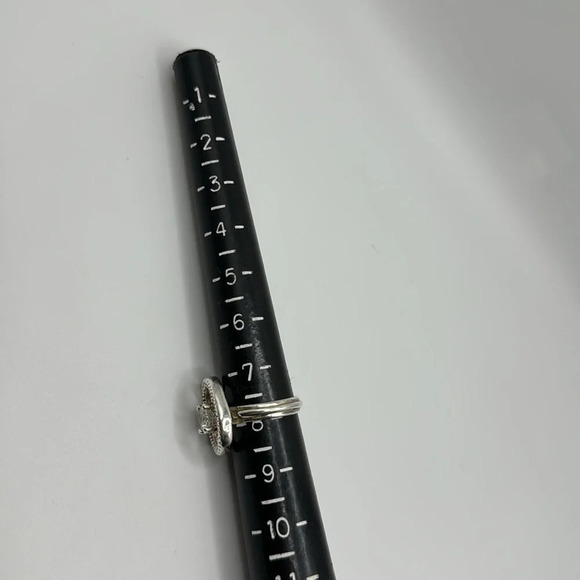 925 Exquisite Silver Swarovski Cystals Ring - Picture 5 of 5